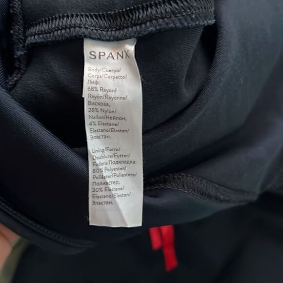 Spanx Ponte Notched Ankle Legging - Picture 6 of 7